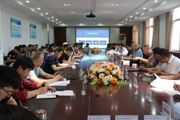 稳大局促转型 防风险保安全丨乐竞平台集团召开上半年经济运行分析会